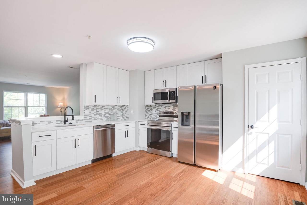 11049 Poundberry Camp Place - Photo 1