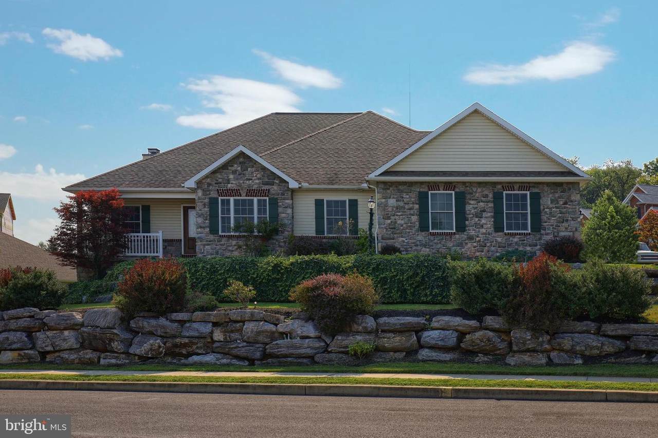 808 Genevieve Drive - Photo 1