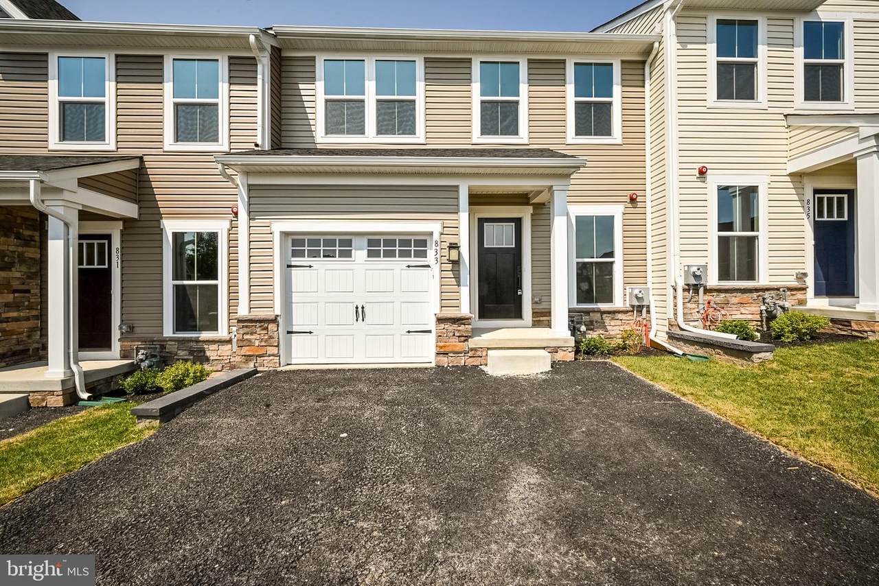 833 Fountain Trail - Photo 1