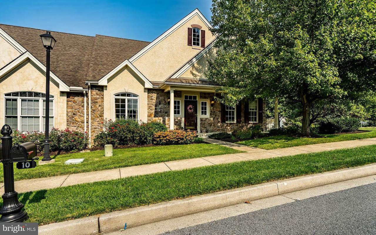 10 Henley Drive - Photo 1