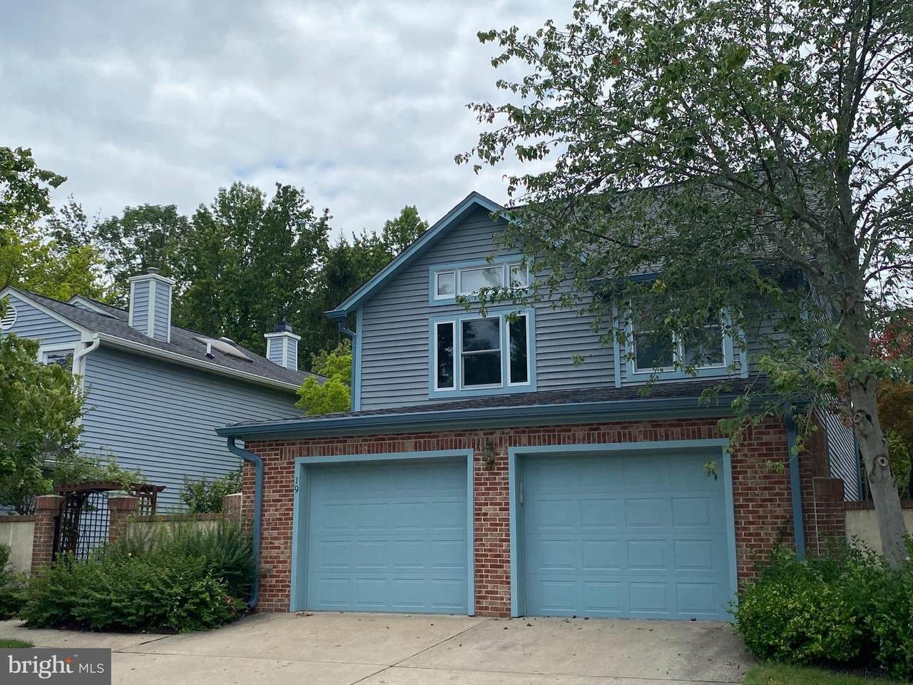 19 Stonebridge Lane - Photo 1