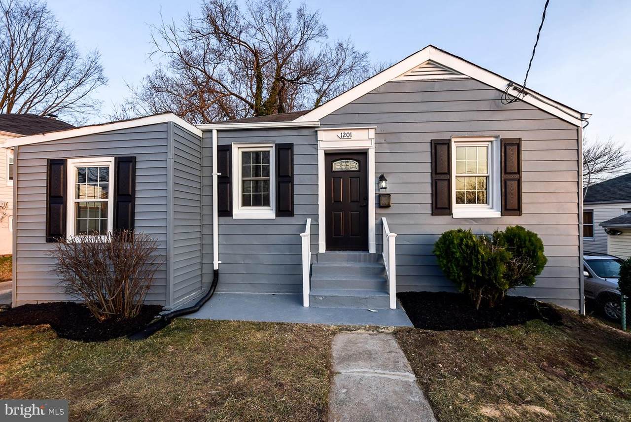 1201 Dunbar Oaks Drive - Photo 1