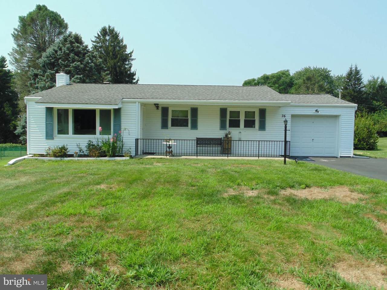76 Charlotte Avenue - Photo 1