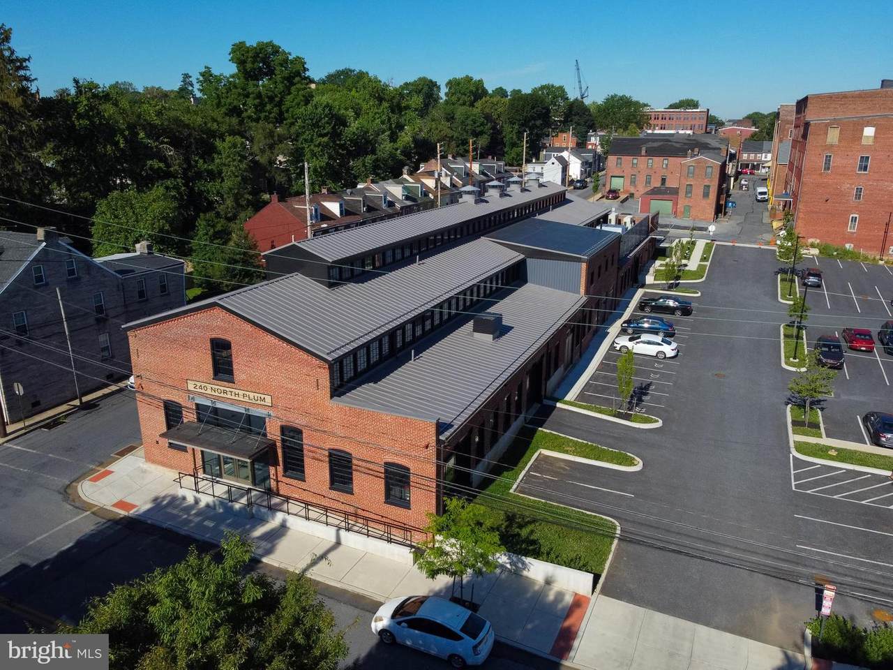240 Plum Street - Photo 1
