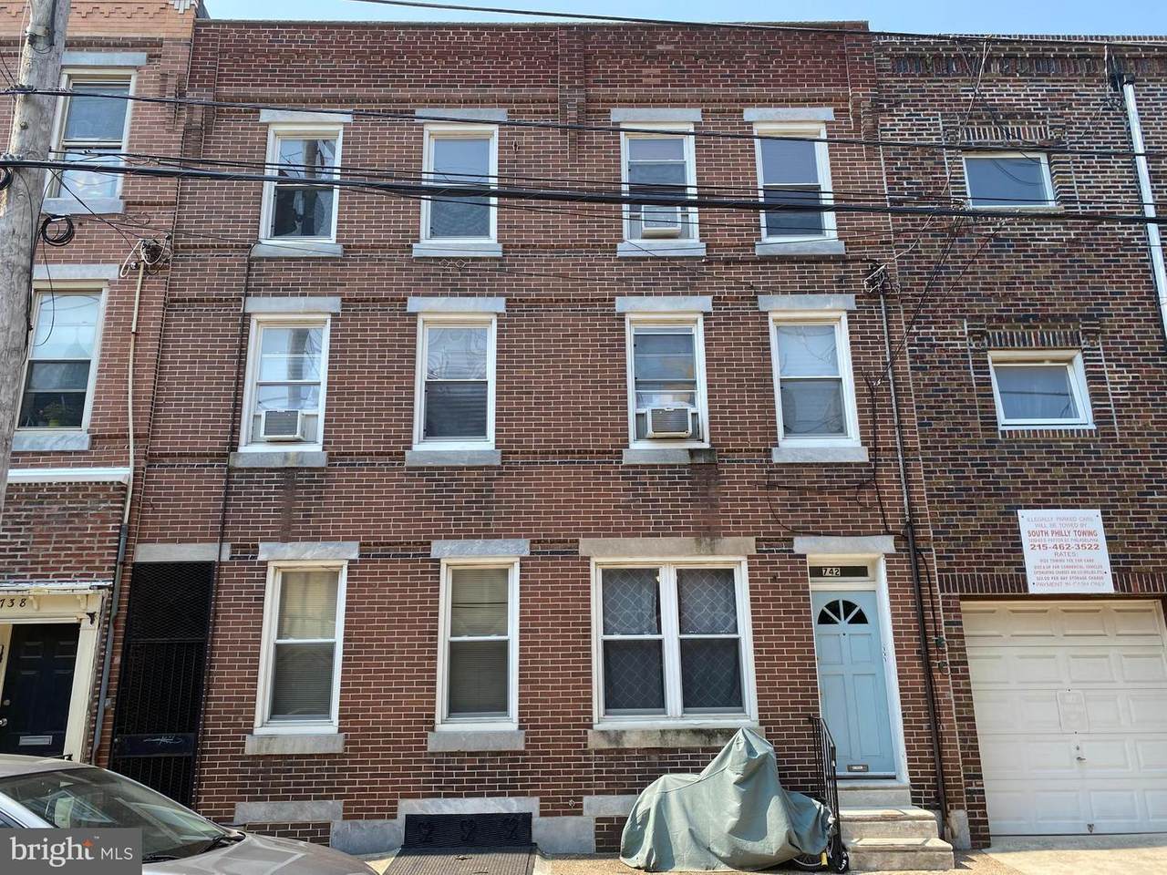 742 Carpenter Street - Photo 1