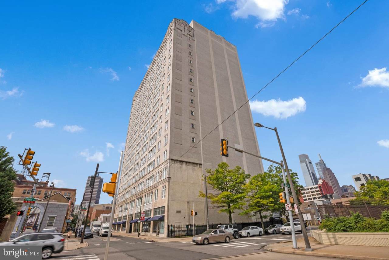 1100 Vine Street - Photo 1