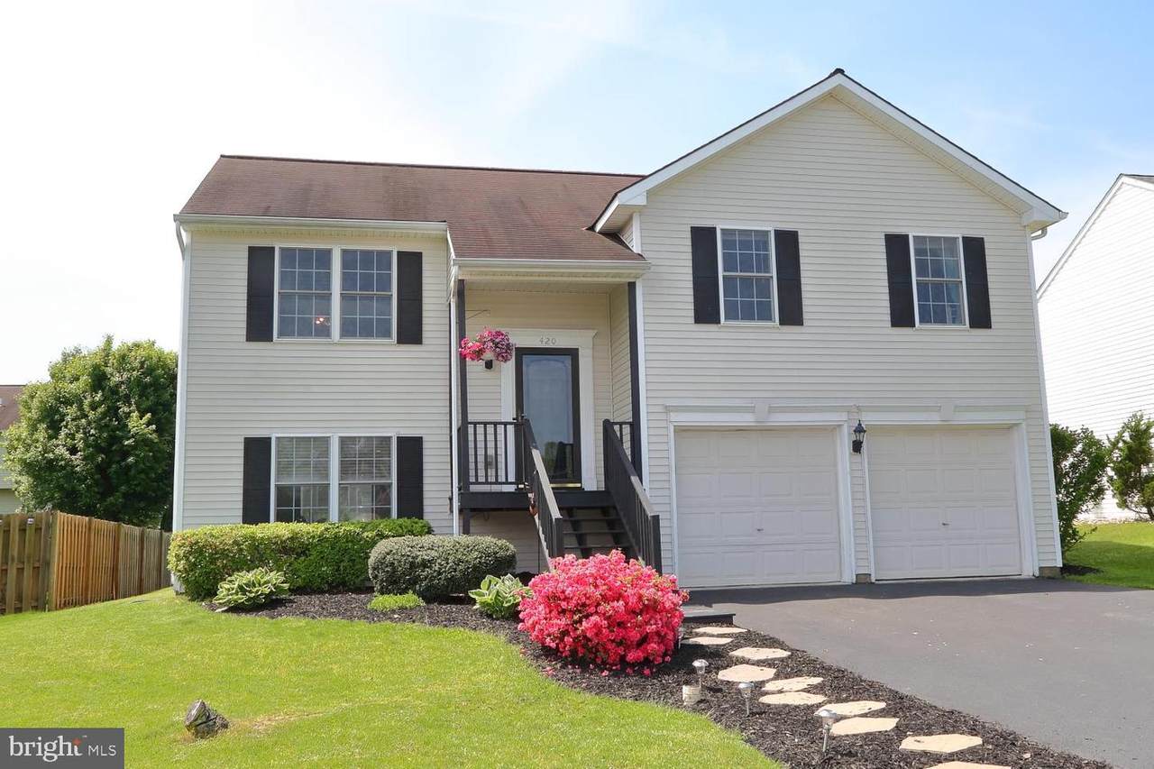 420 Roman Court - Photo 1
