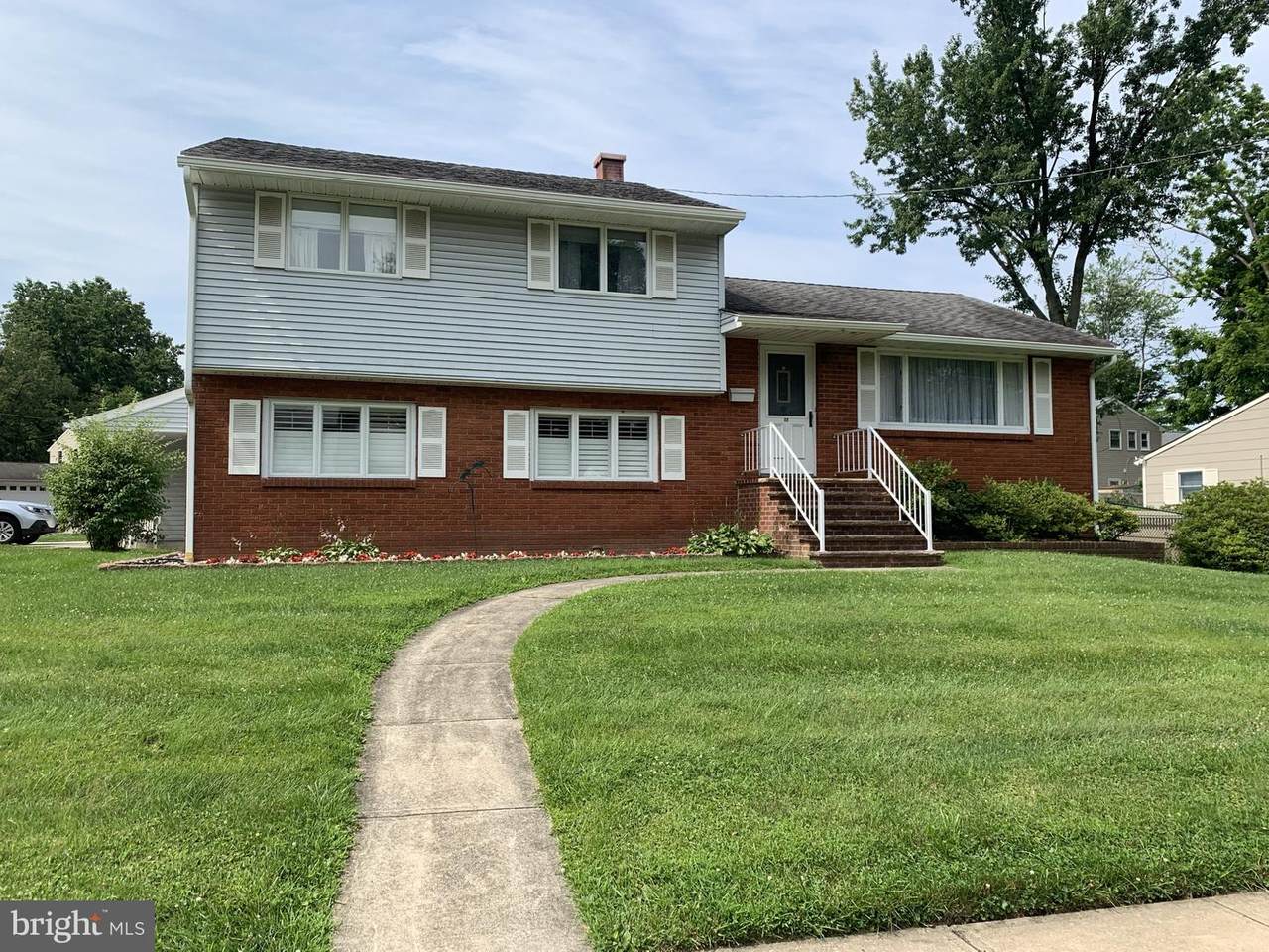 17 Barnett - Photo 1
