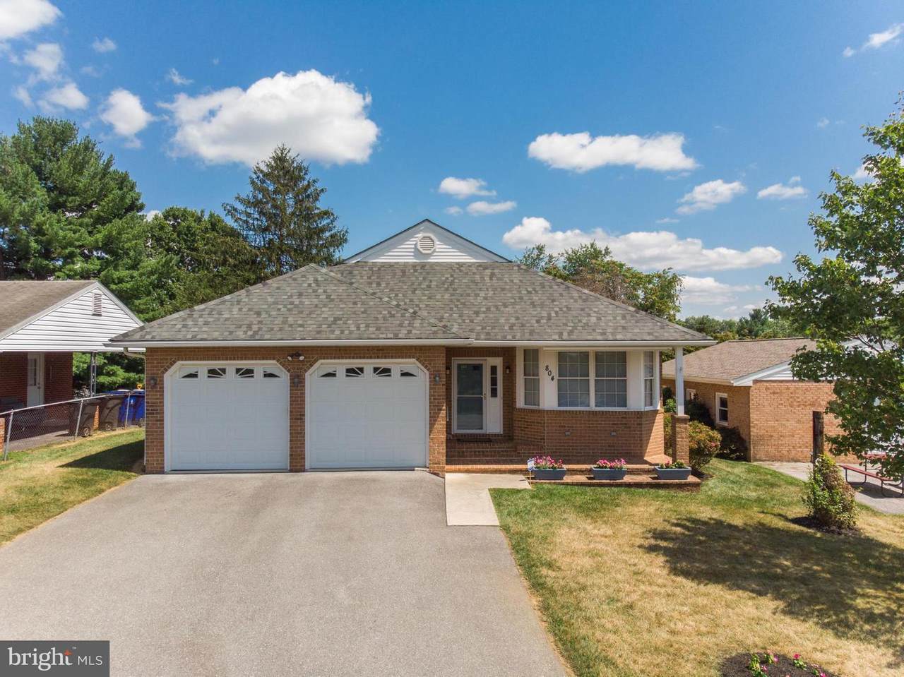 804 4TH Avenue - Photo 1