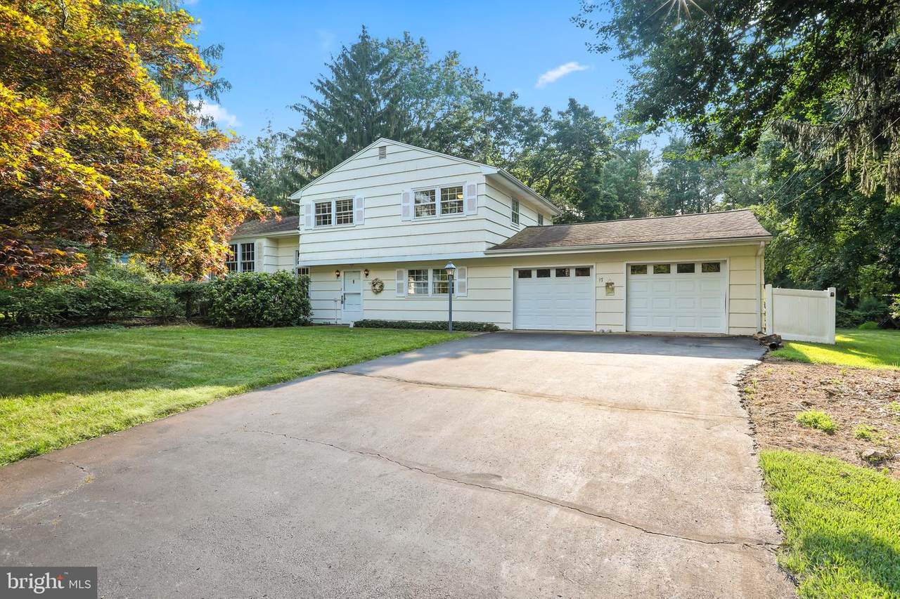 17 Piedmont Drive - Photo 1