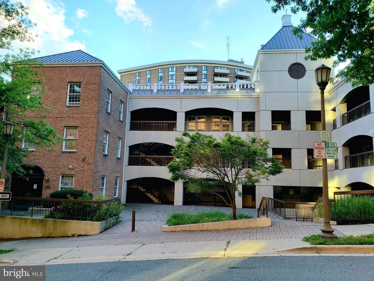 4600 Park - Photo 1