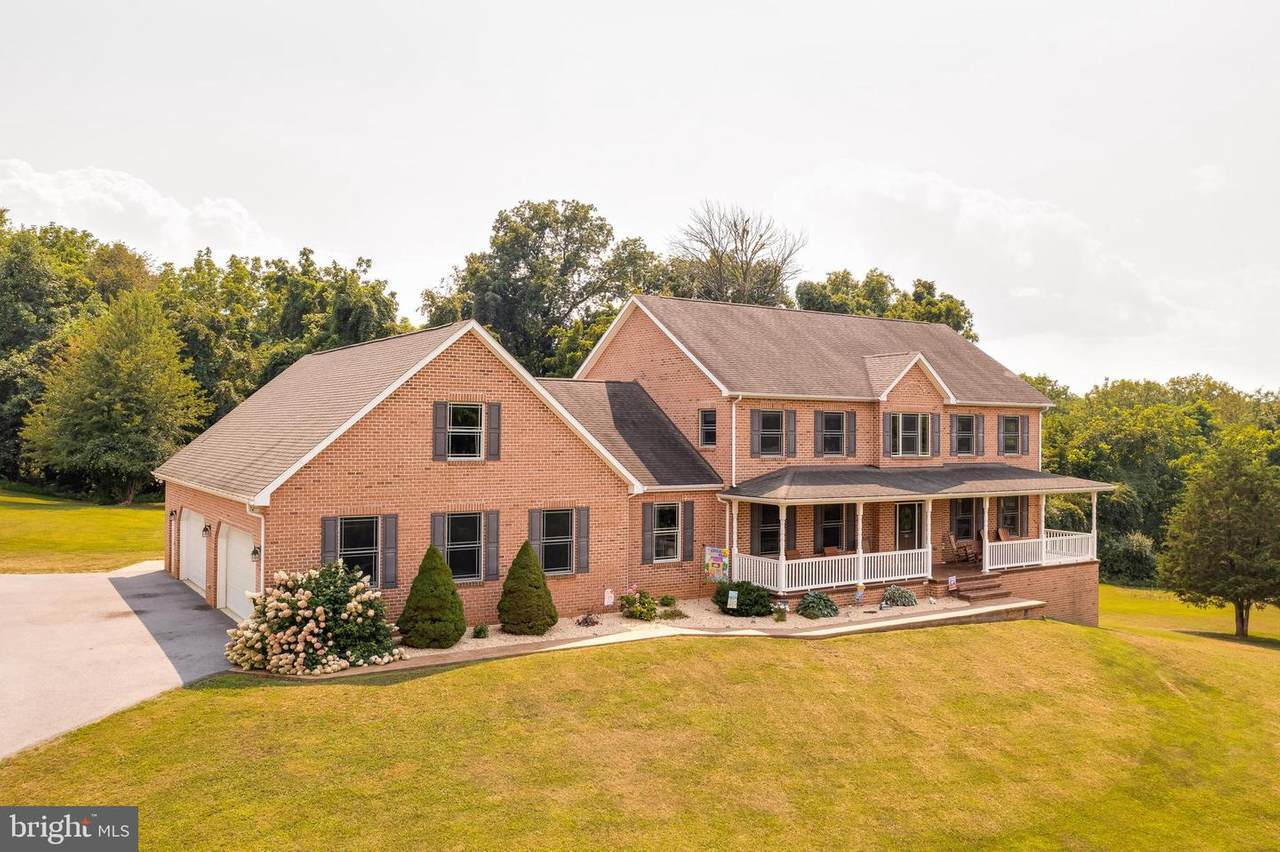 1033 Runnymeade Road - Photo 1