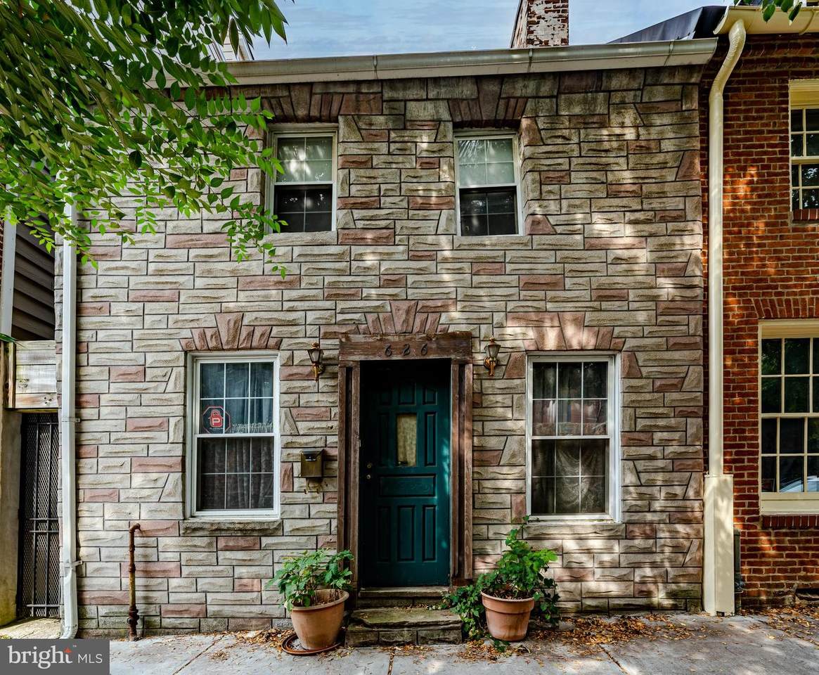 626 Wolfe Street - Photo 1
