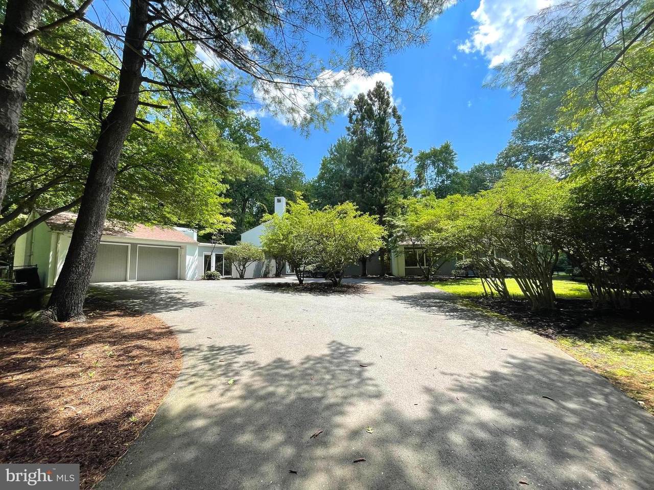 944 Stuart Road - Photo 1
