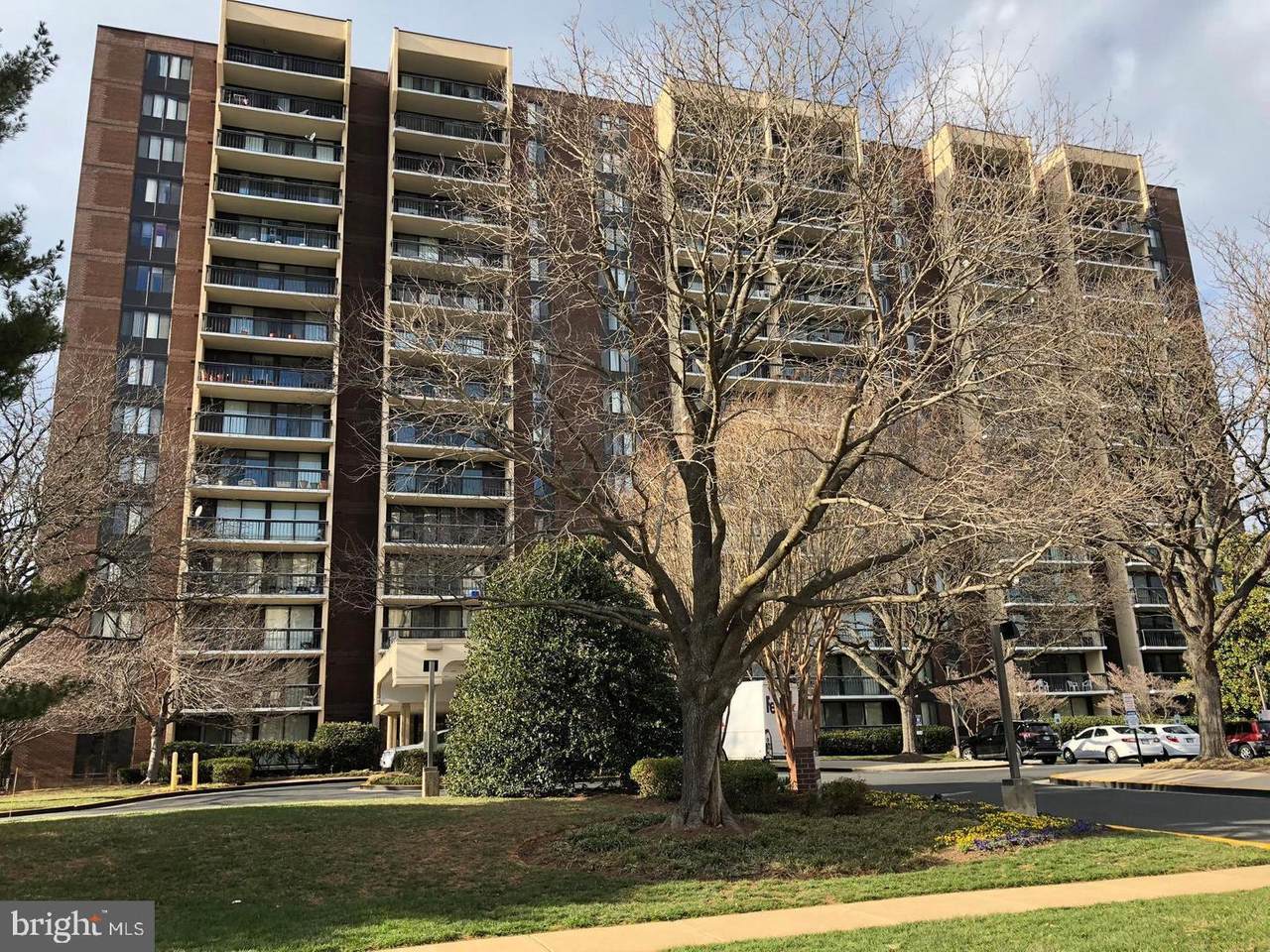 7401 Westlake Terrace - Photo 1