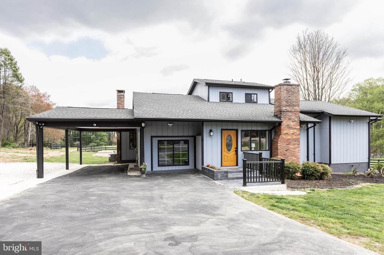 4713 Manor Lane - Photo 1