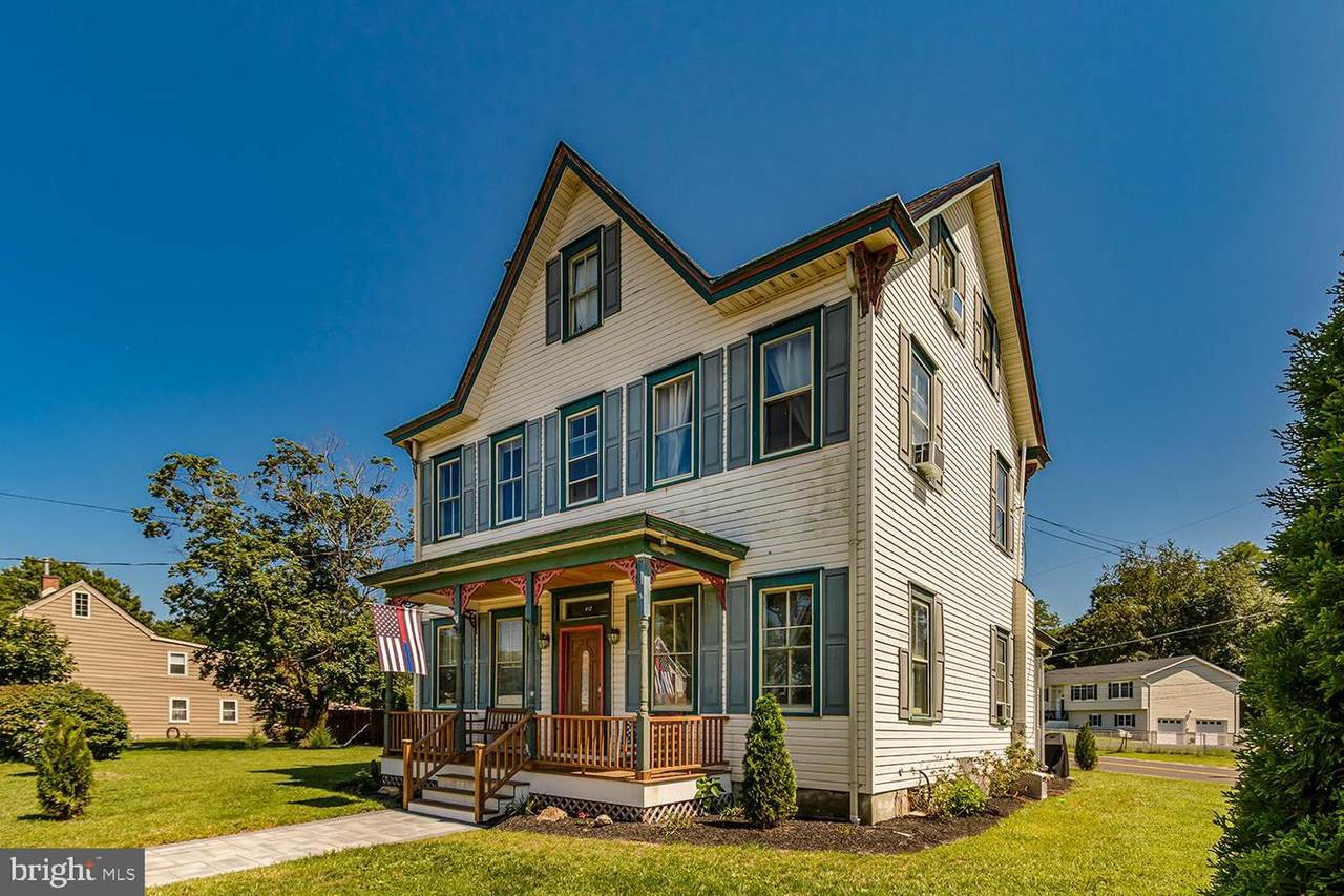 412 Main Street - Photo 1