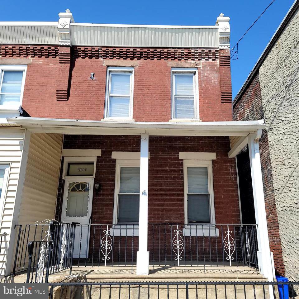 2637 Pratt Street - Photo 1