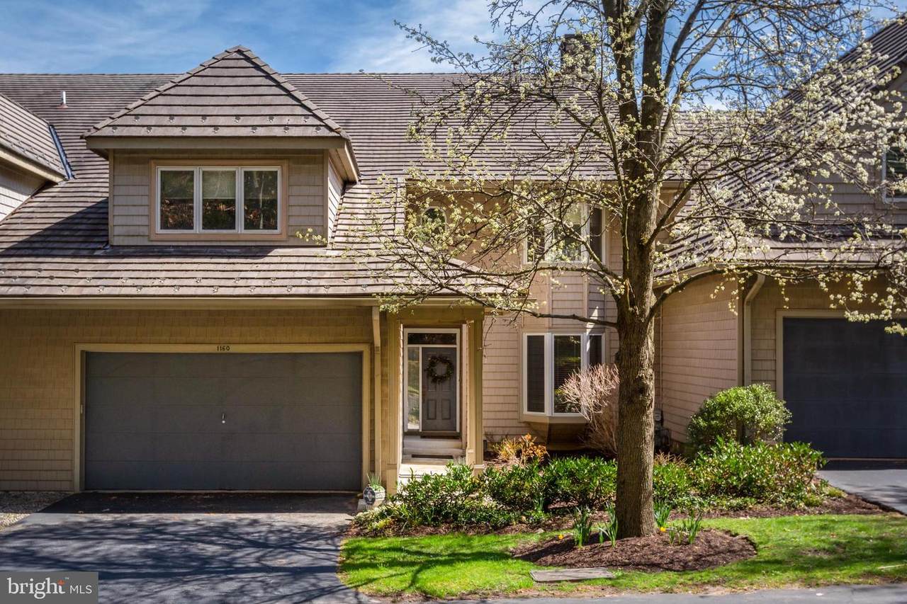 1160 Grandview Terrace - Photo 1