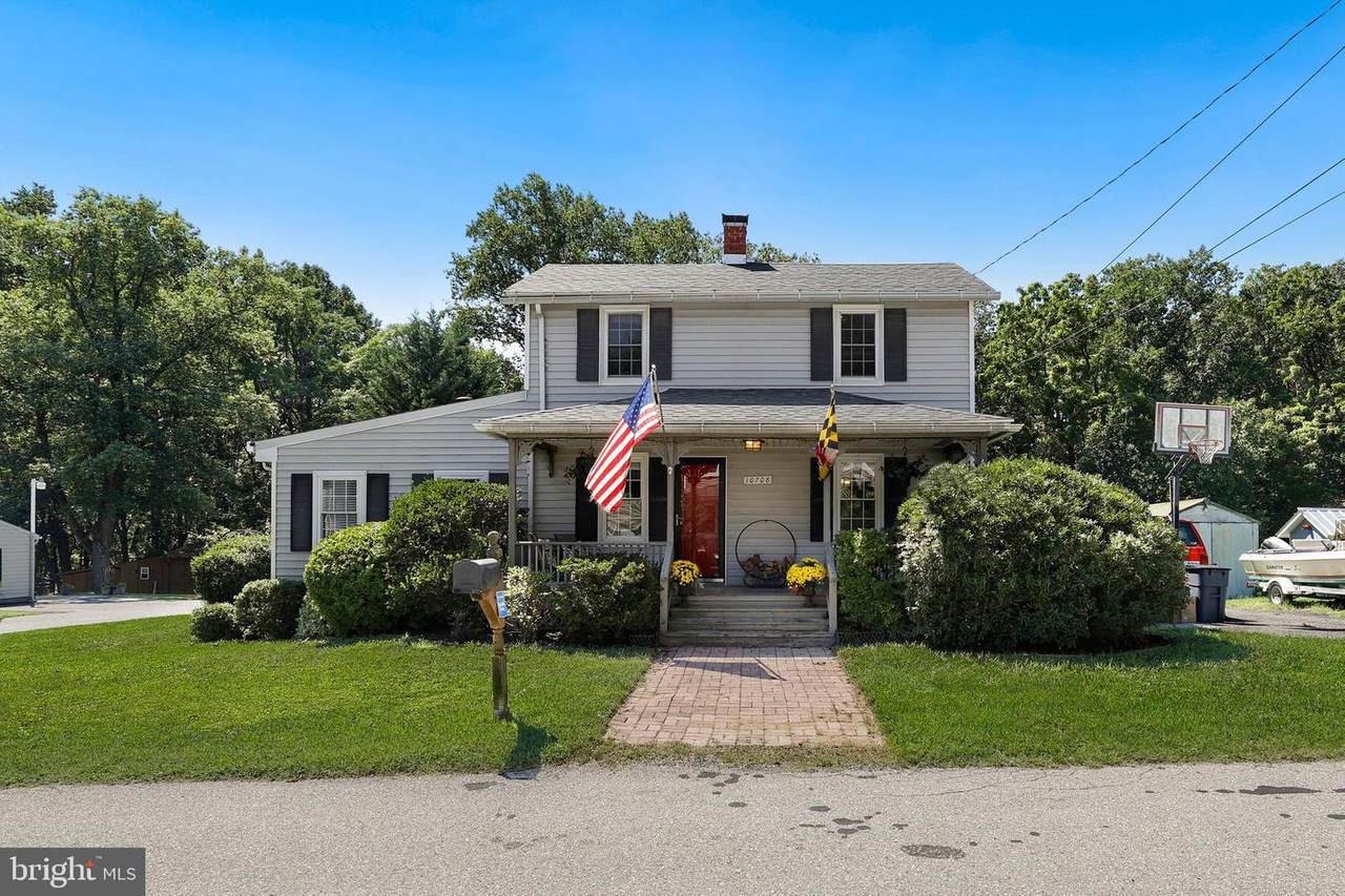 10708 Tyrie Avenue - Photo 1