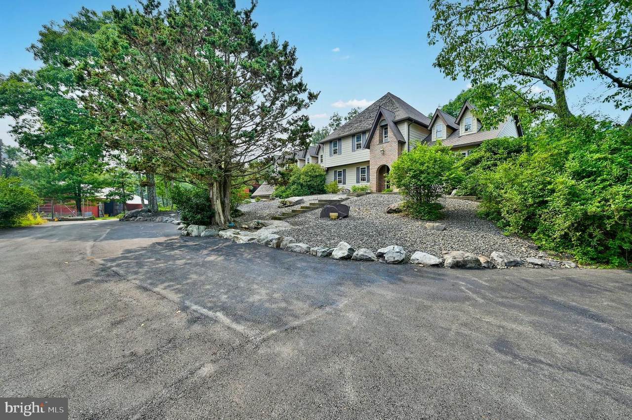 141 Oriole Lane - Photo 1