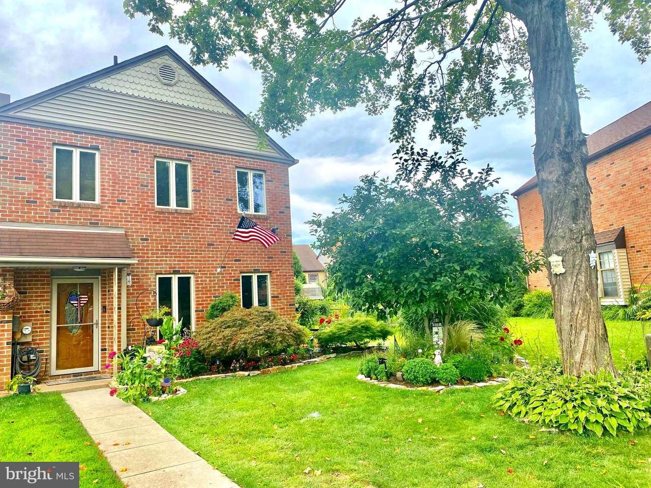 134 Garrison Court - Photo 1