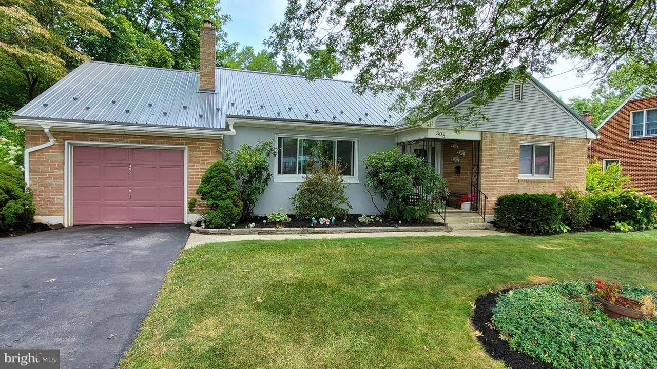 305 Roxbury Road - Photo 1