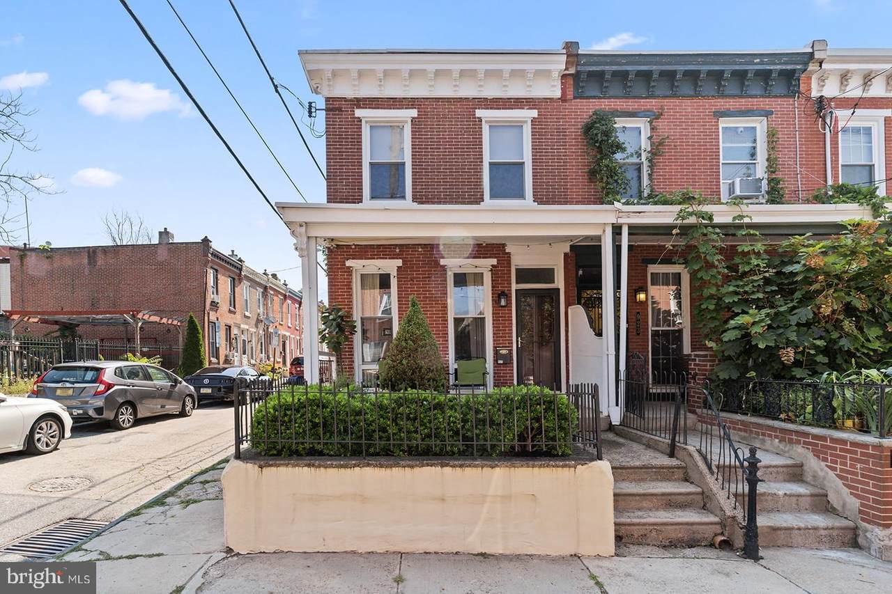 925 30TH Street - Photo 1