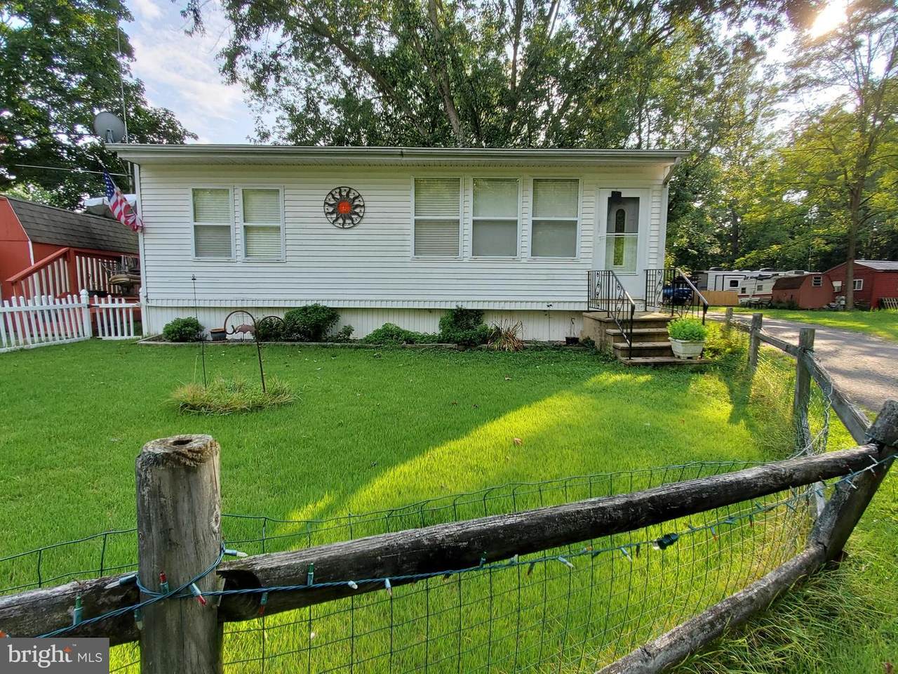 217 Leota Lane - Photo 1