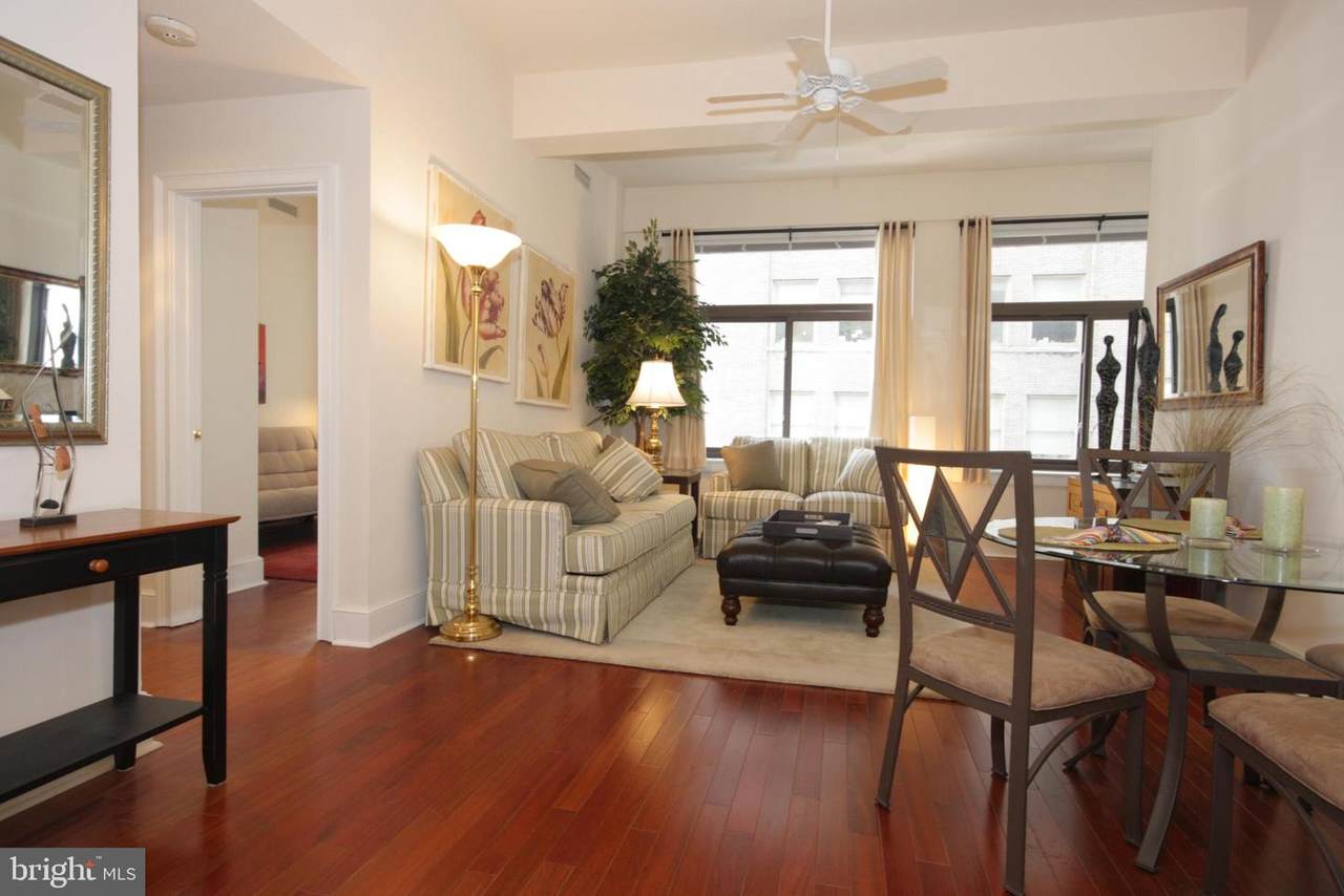 1500 Chestnut Street - Photo 1