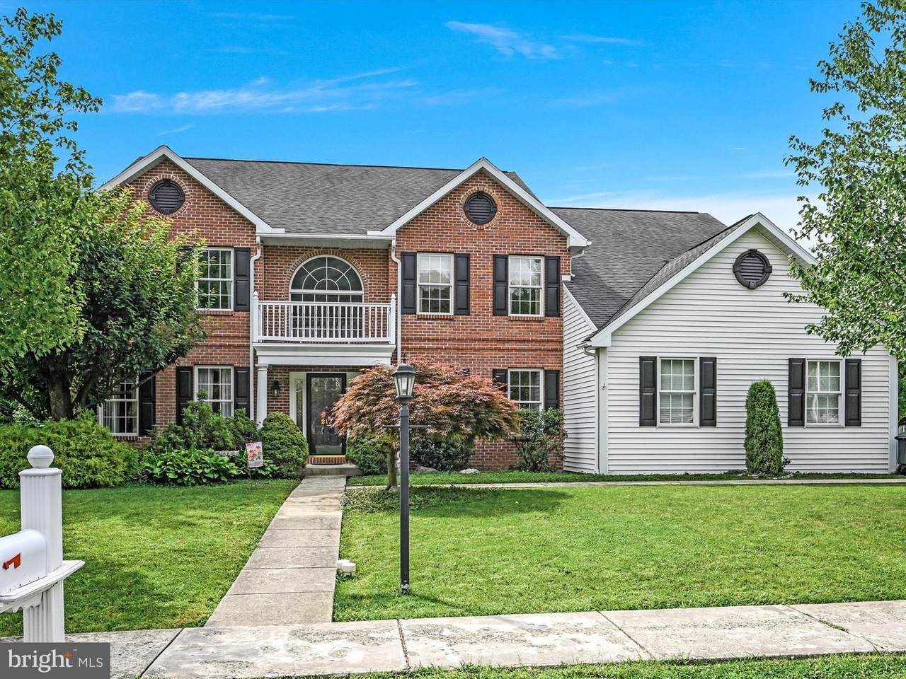 217 Atlantic Ave - Photo 1