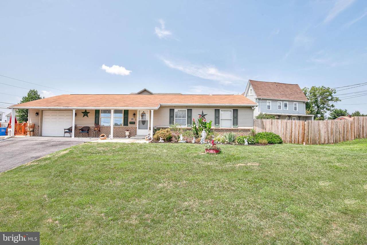 743 Chambers Street - Photo 1