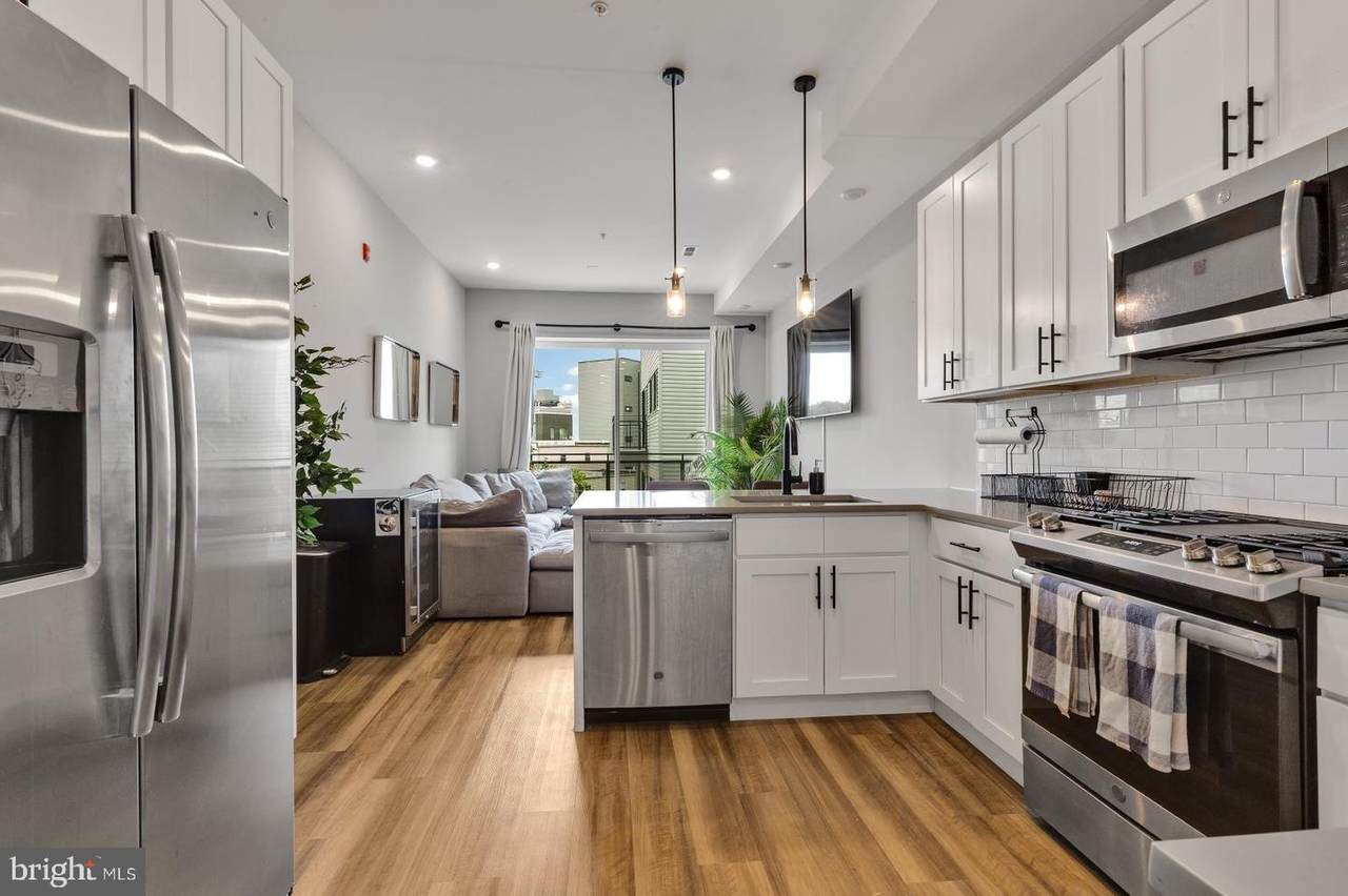 910 17TH Street - Photo 1