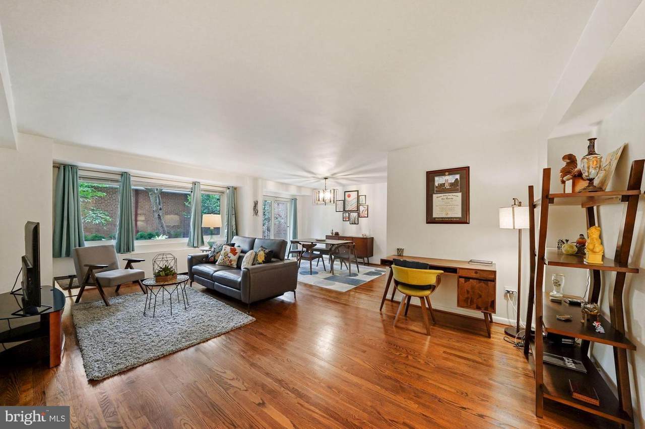 4201 Cathedral Avenue - Photo 1