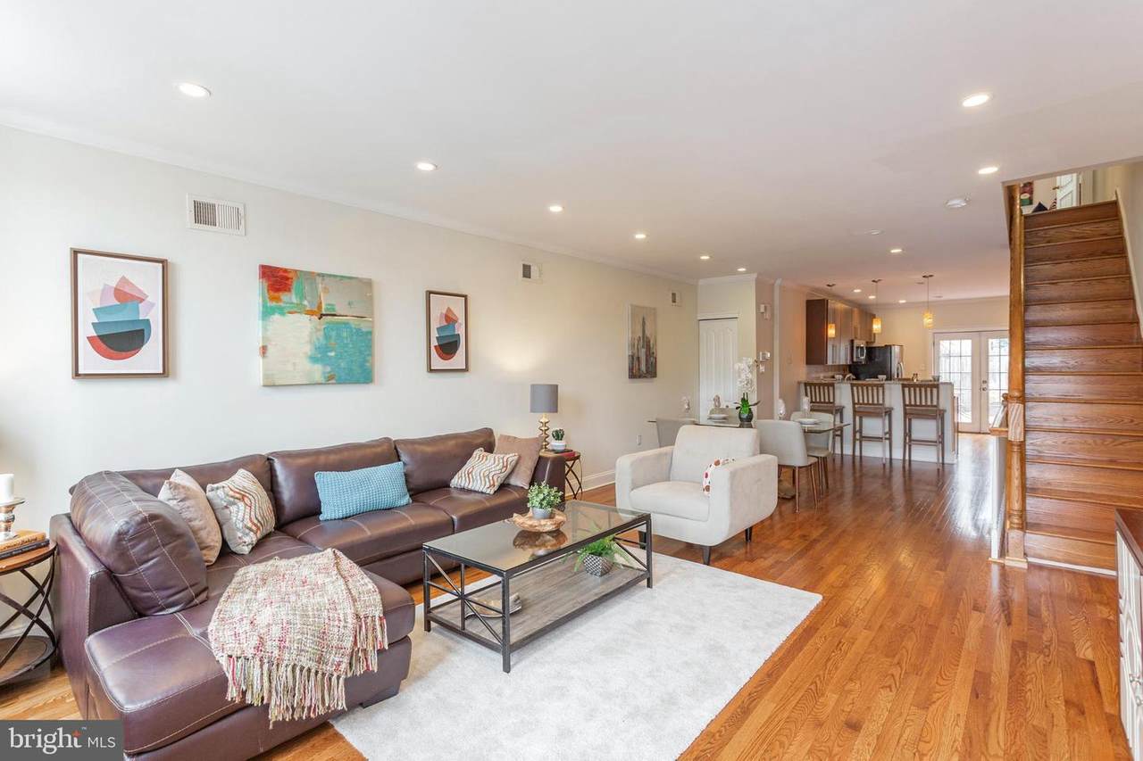 2031 10TH Street - Photo 1