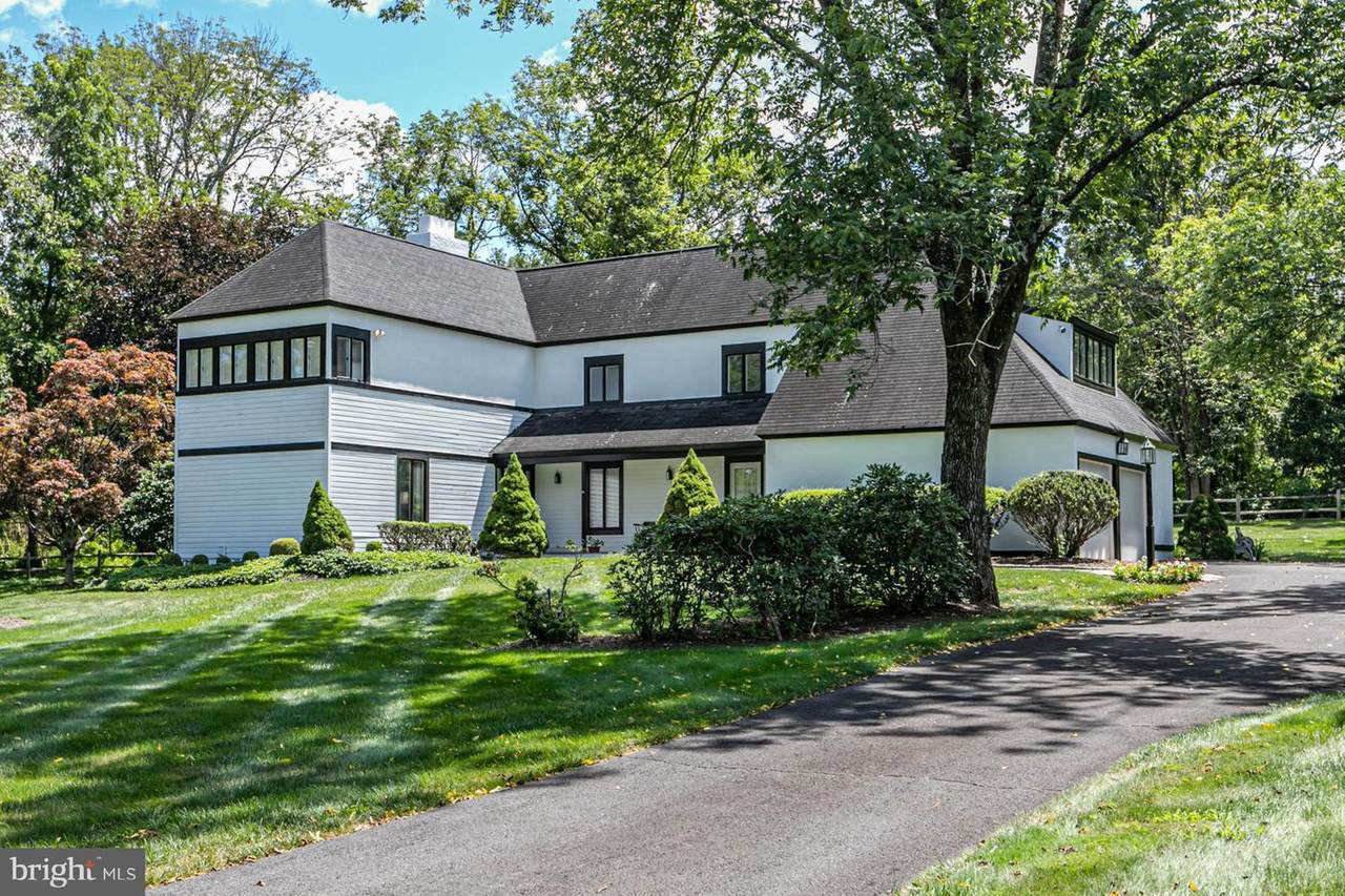 77 Rolling Hill Road - Photo 1