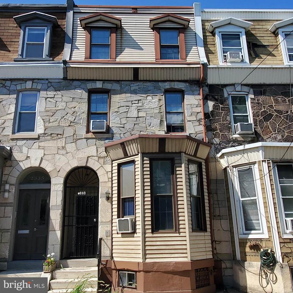 2333 Catharine Street - Photo 1