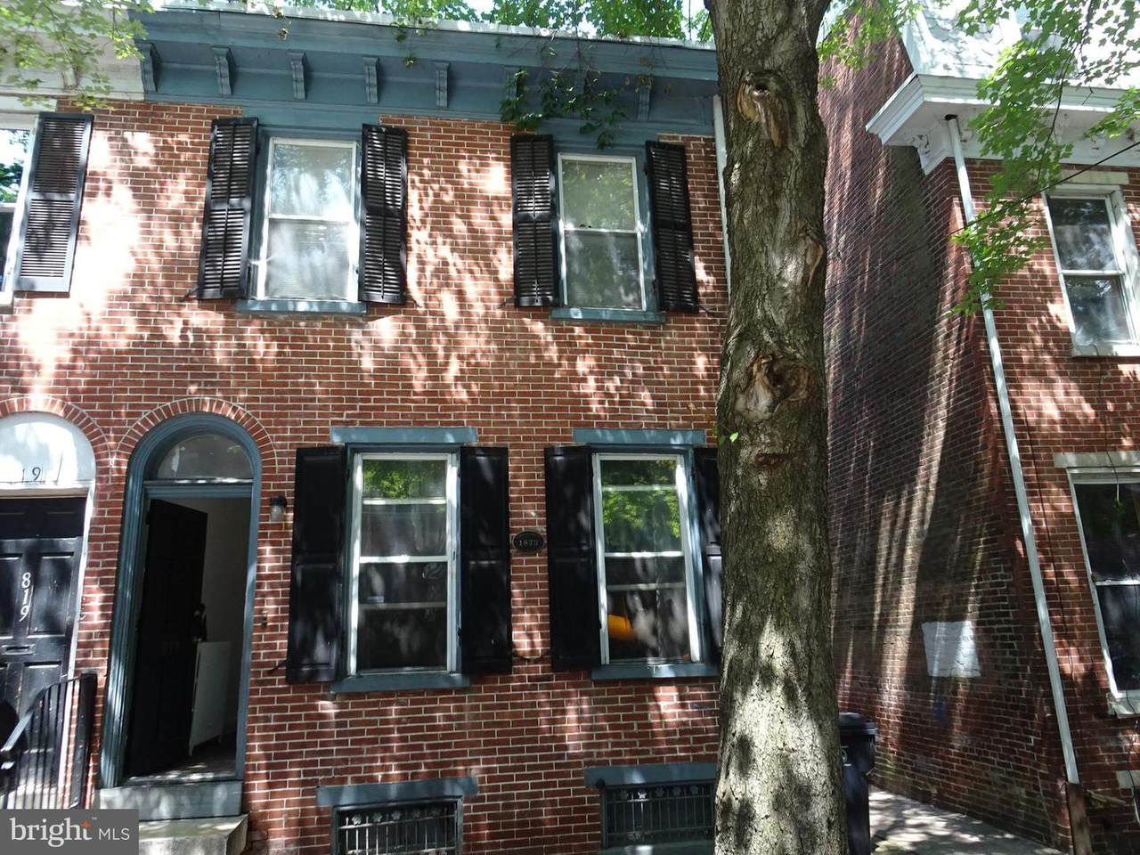 817 9TH Street - Photo 1