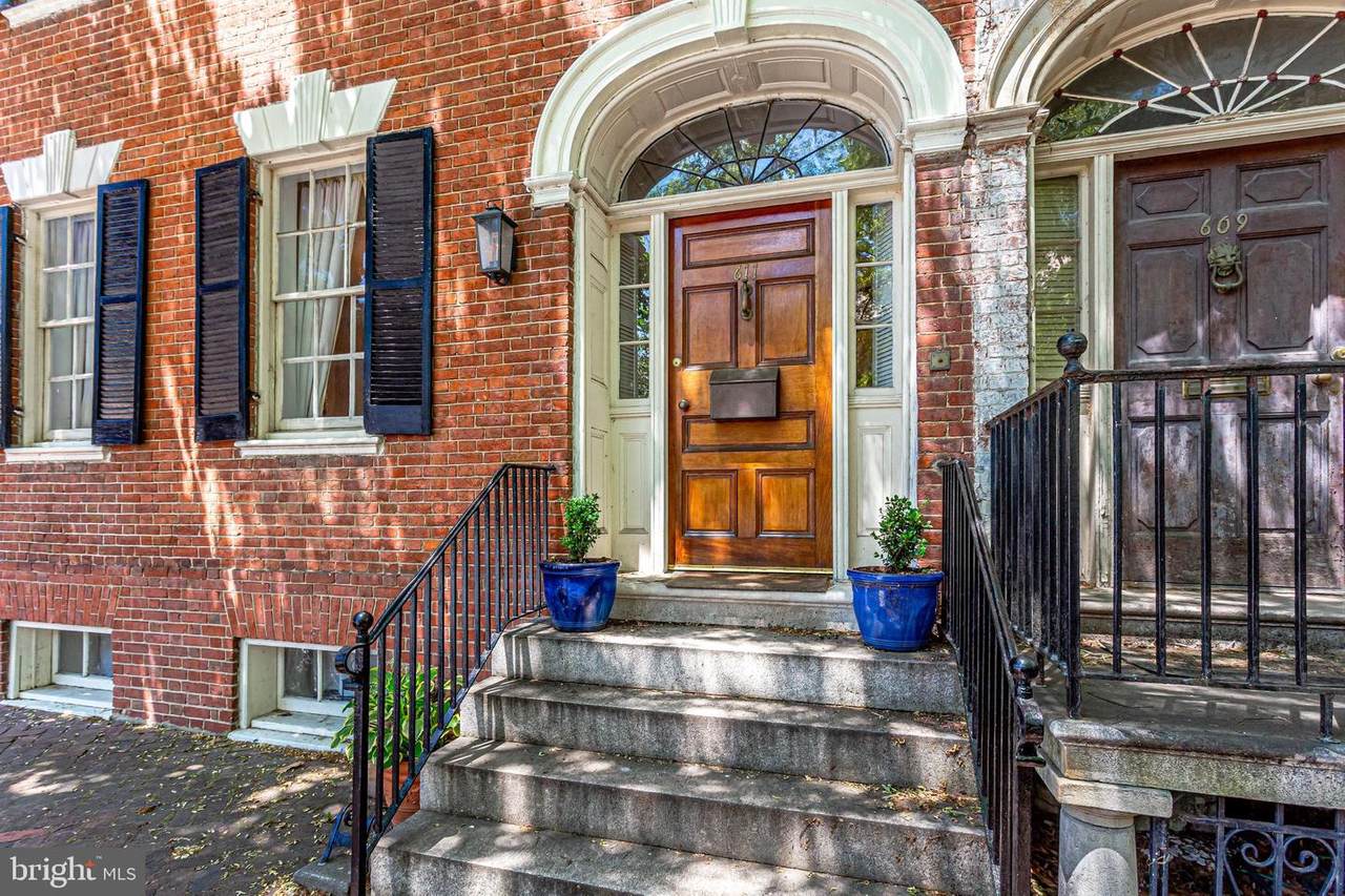 611 Cameron Street - Photo 1