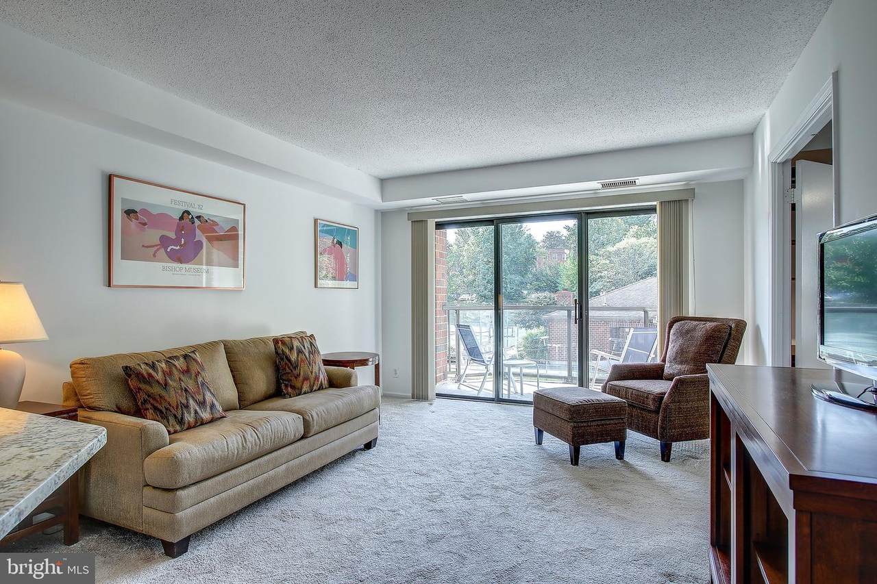 2100 Lee Highway - Photo 1