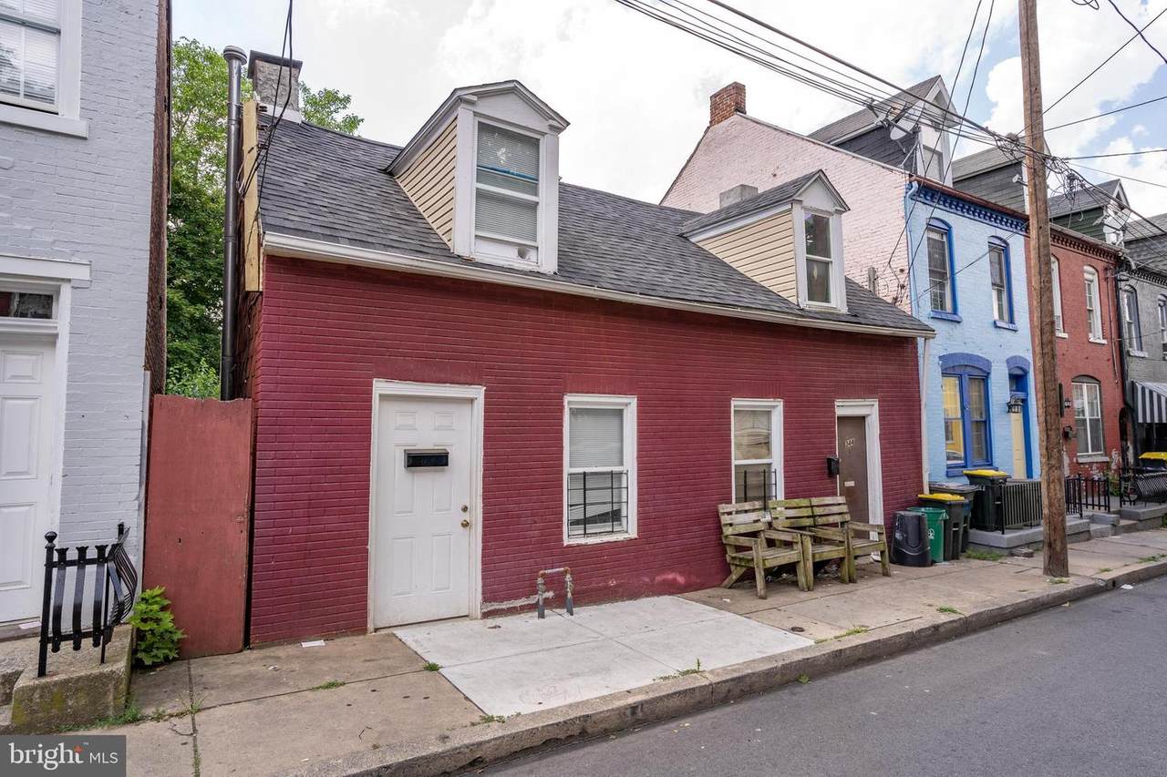 344-346 Beaver Street - Photo 1