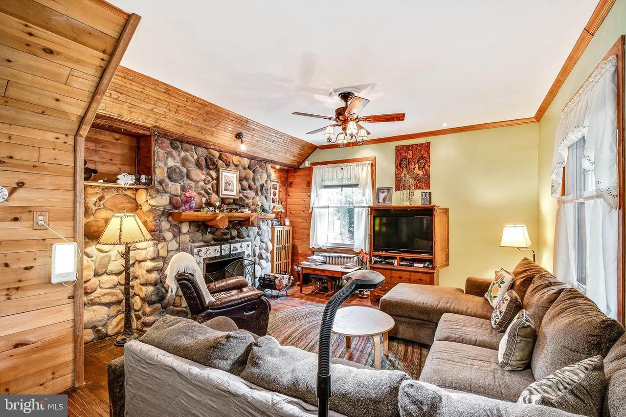 5016 Schuyler Street - Photo 1
