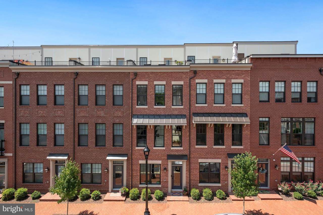 443 Haupt Square - Photo 1