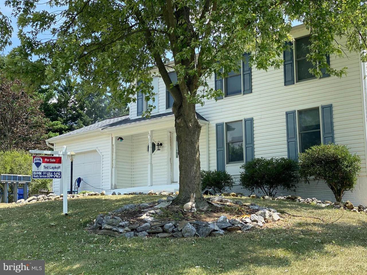 103 Albany Avenue - Photo 1