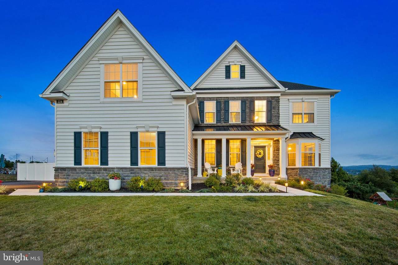 224 Cast Iron Way - Photo 1