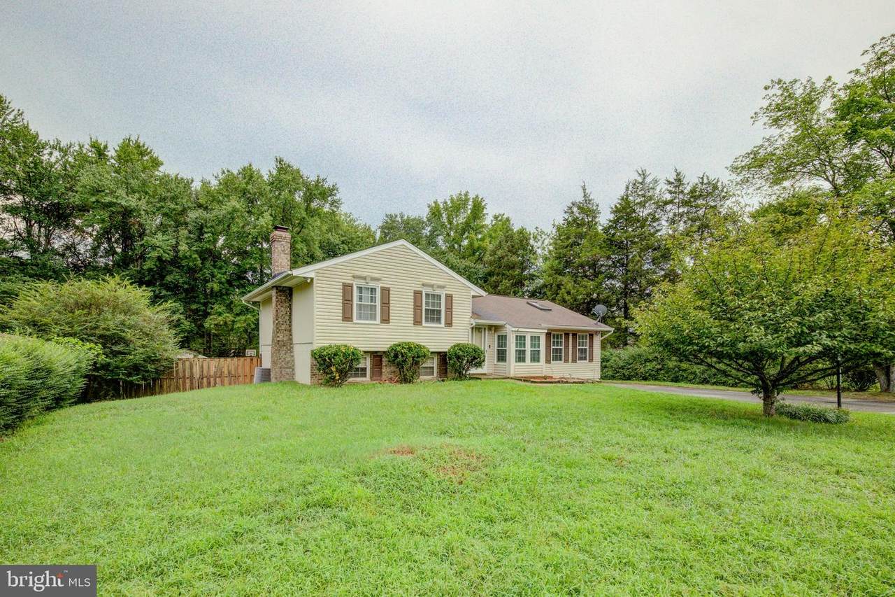4870 Quade Circle - Photo 1
