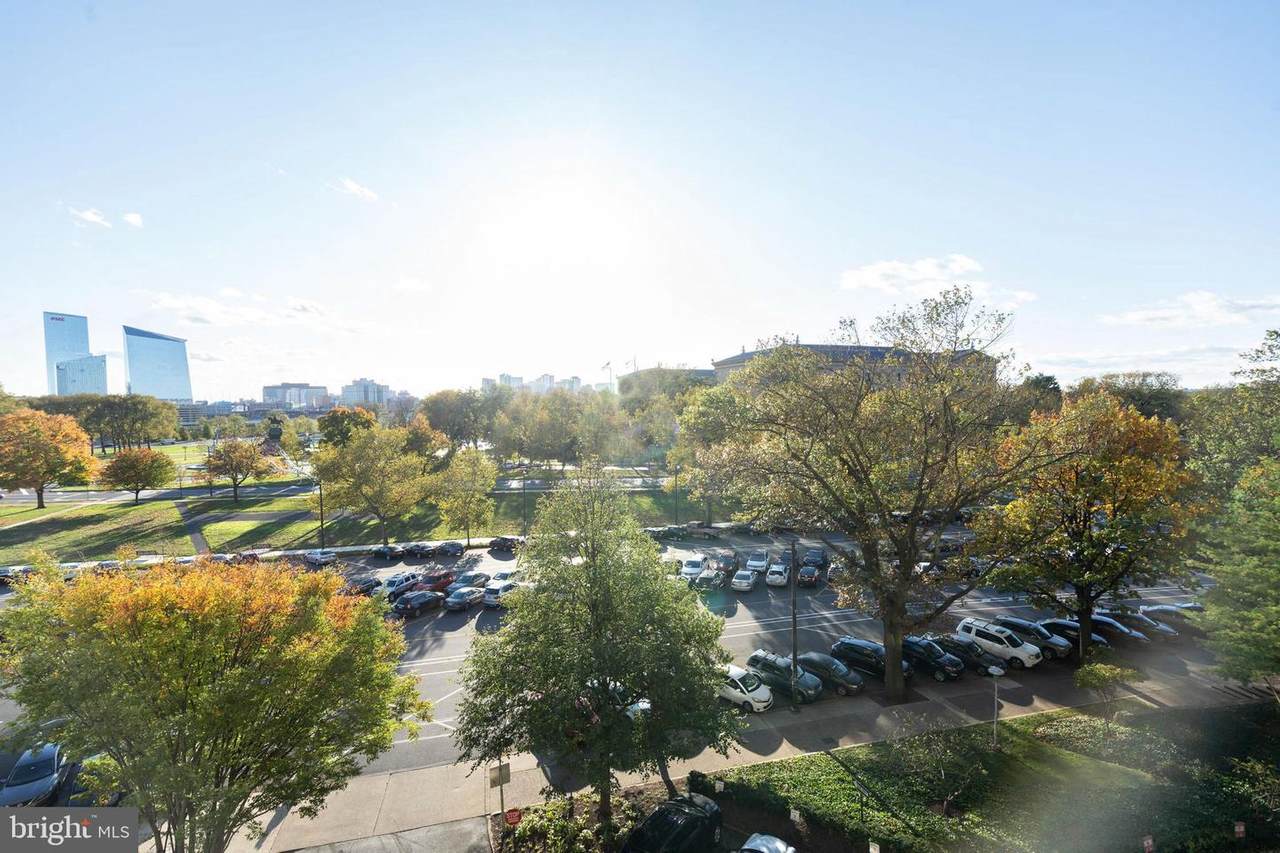 2401 Pennsylvania Avenue - Photo 1