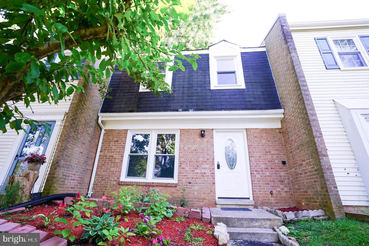 5809 Burke Manor Court - Photo 1