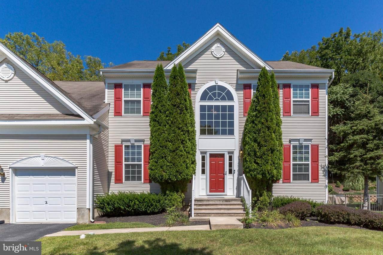 618 Sunderland Avenue - Photo 1