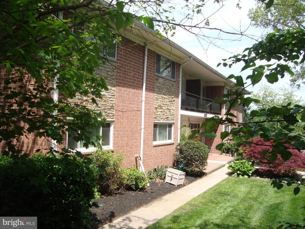 521 Epsom Road - Photo 1